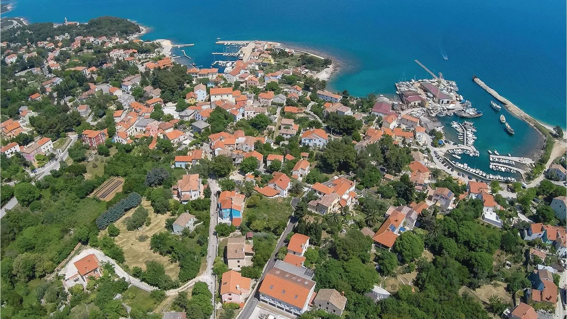 Gorgeous Home In Nerezine With Jacuzzi Croatie