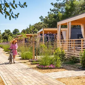 Ferienpark Mobile Homes Lopari, Nerezine